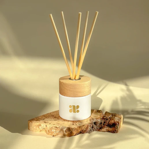 Aromas With Aloha in color